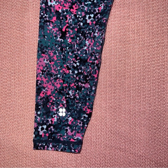 Sweaty Betty Power 7/8 Leggings Women’s size 6 Pink Scattered Petal Print Yoga - Picture 5 of 7